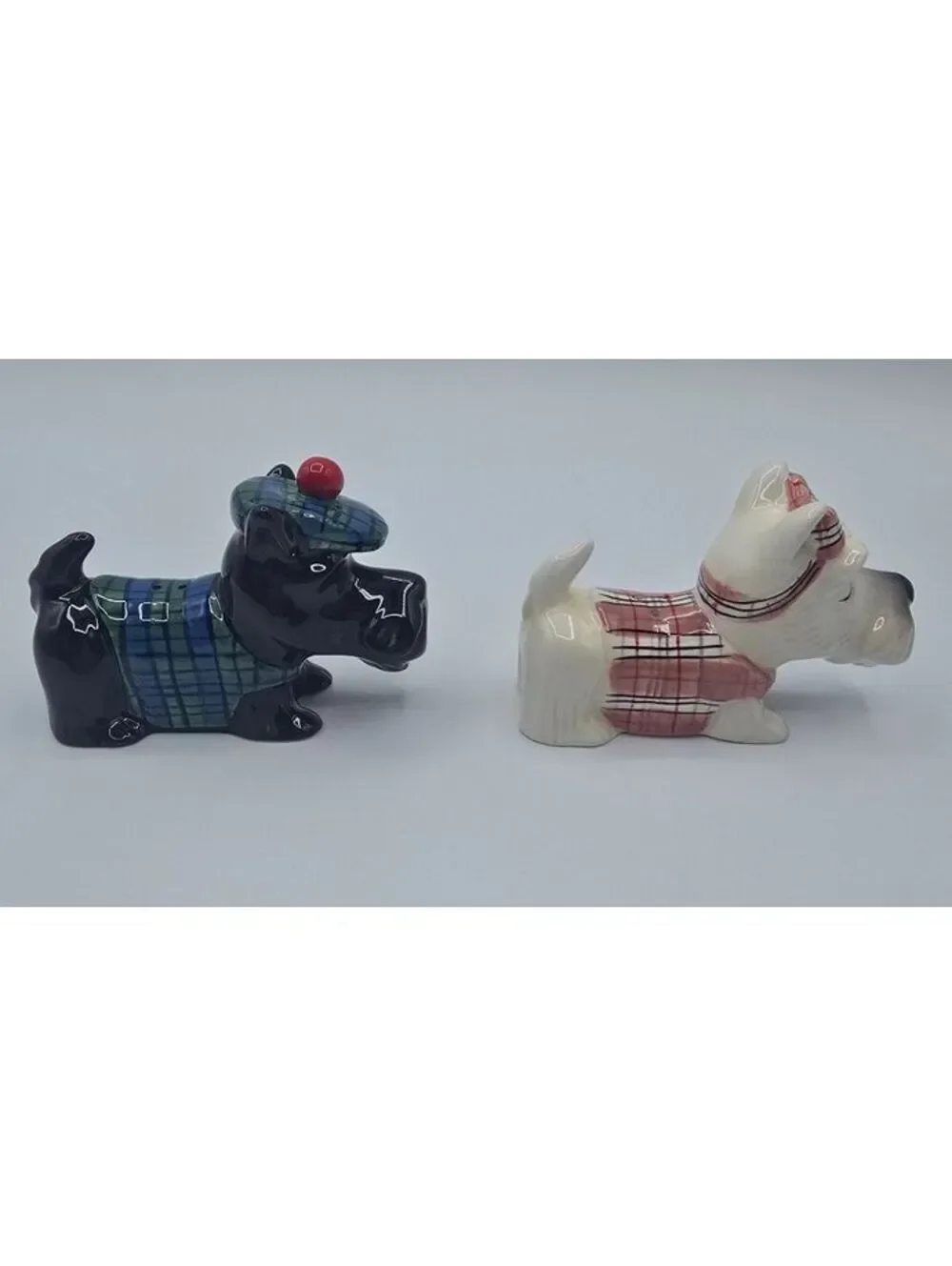 Westland Scottie Dog Magnetic Kissing Salt Pepper Shakers Tartan Plaid